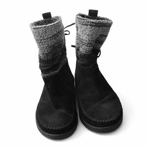 TOMS Nepal Black & Gray Wool Boots - Cozy & Stylish! Size: 6.5